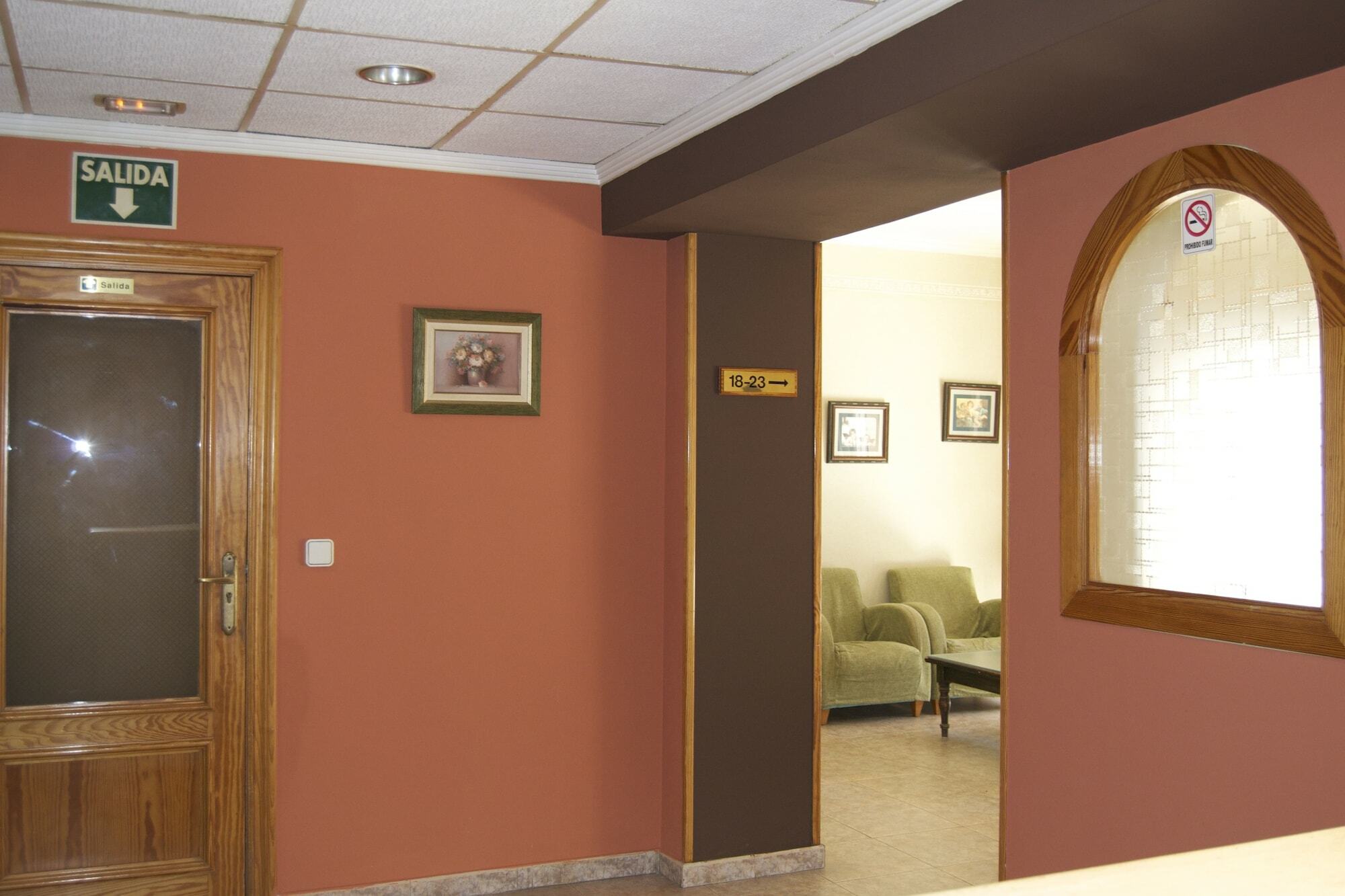 Hostal Rey Teodomiro Orihuela Ngoại thất bức ảnh