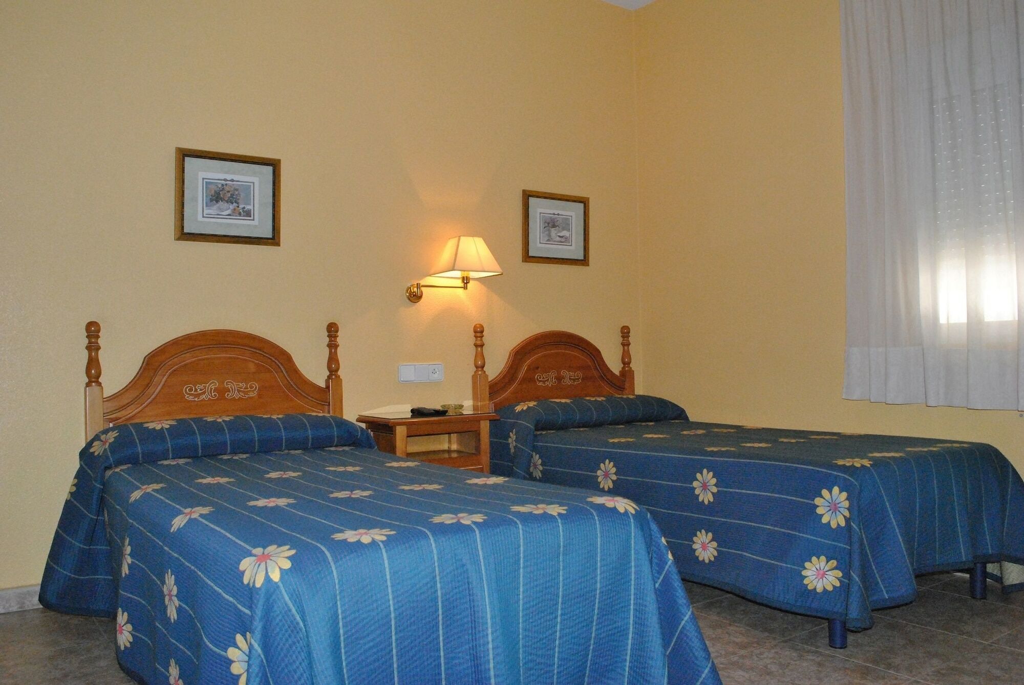 Hostal Rey Teodomiro Orihuela Ngoại thất bức ảnh